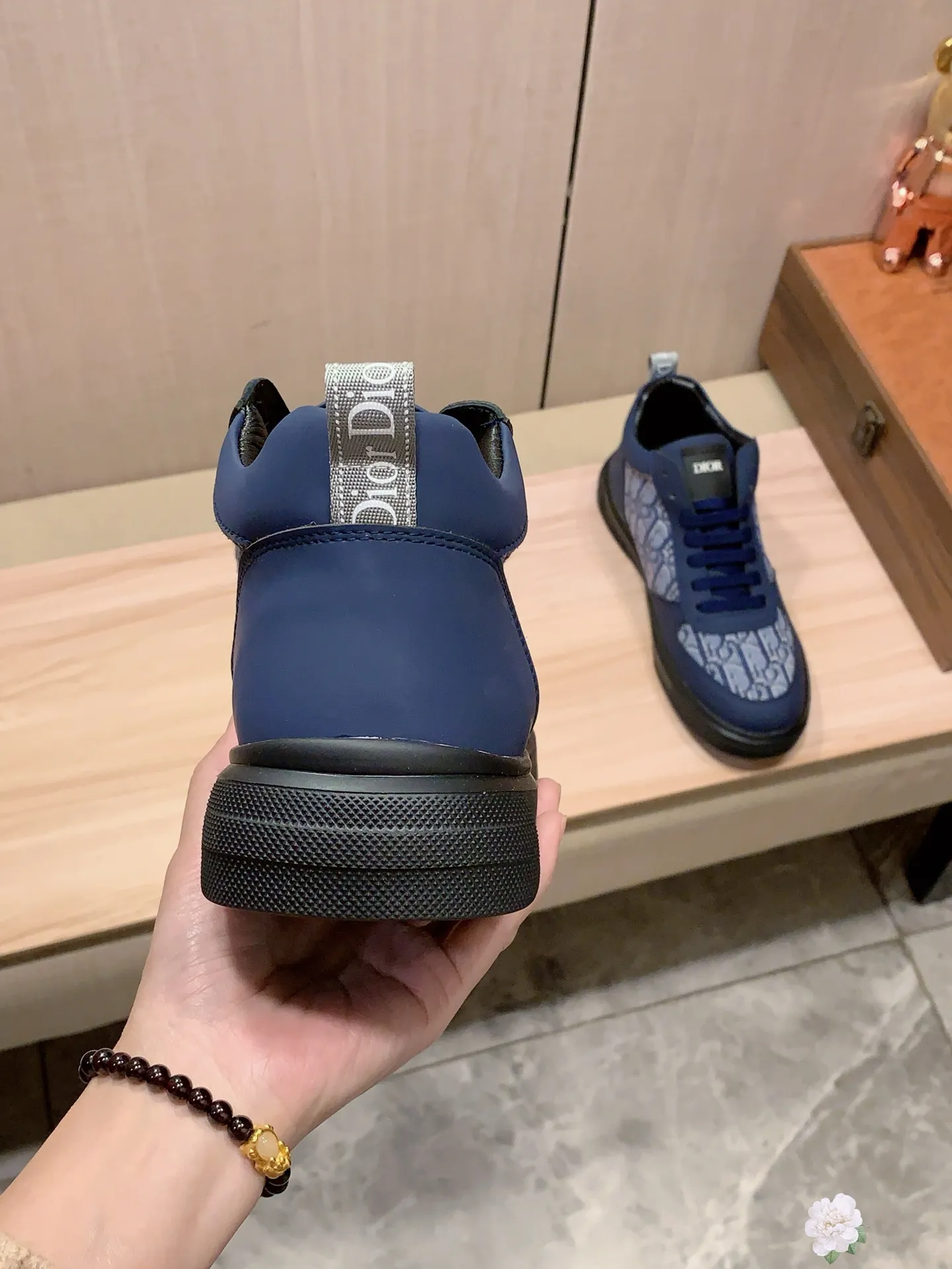 Men's Men's Shoes💰442💰💰🎩🎩[Lightning][Lightning] "Dior DIOR*" The latest and most popular casual shoes, top brand [seduce] luxury ~ purchasing agency, top ~ quality. [Strong] The upper is made of imported breathable cowhide with material ➕ breathable sheepskin feet (•) and fine workmanship. The original stylish and stylish soft rubber wear-resistant and non-slip outsole is light and comfortable on the feet. The real thing looks better when photographed in person. 111: code: 38-44, 3️⃣ colors selected